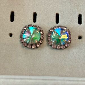 Sabika Medium Grace Stud Earrings